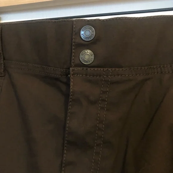 New Sonoma Women’s size 18 W Brown Capri Pants - Picture 3 of 6